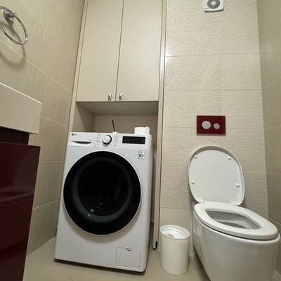 Rent of a comfortable furnished 3-room apartment, 91 m², Constanța, Romania